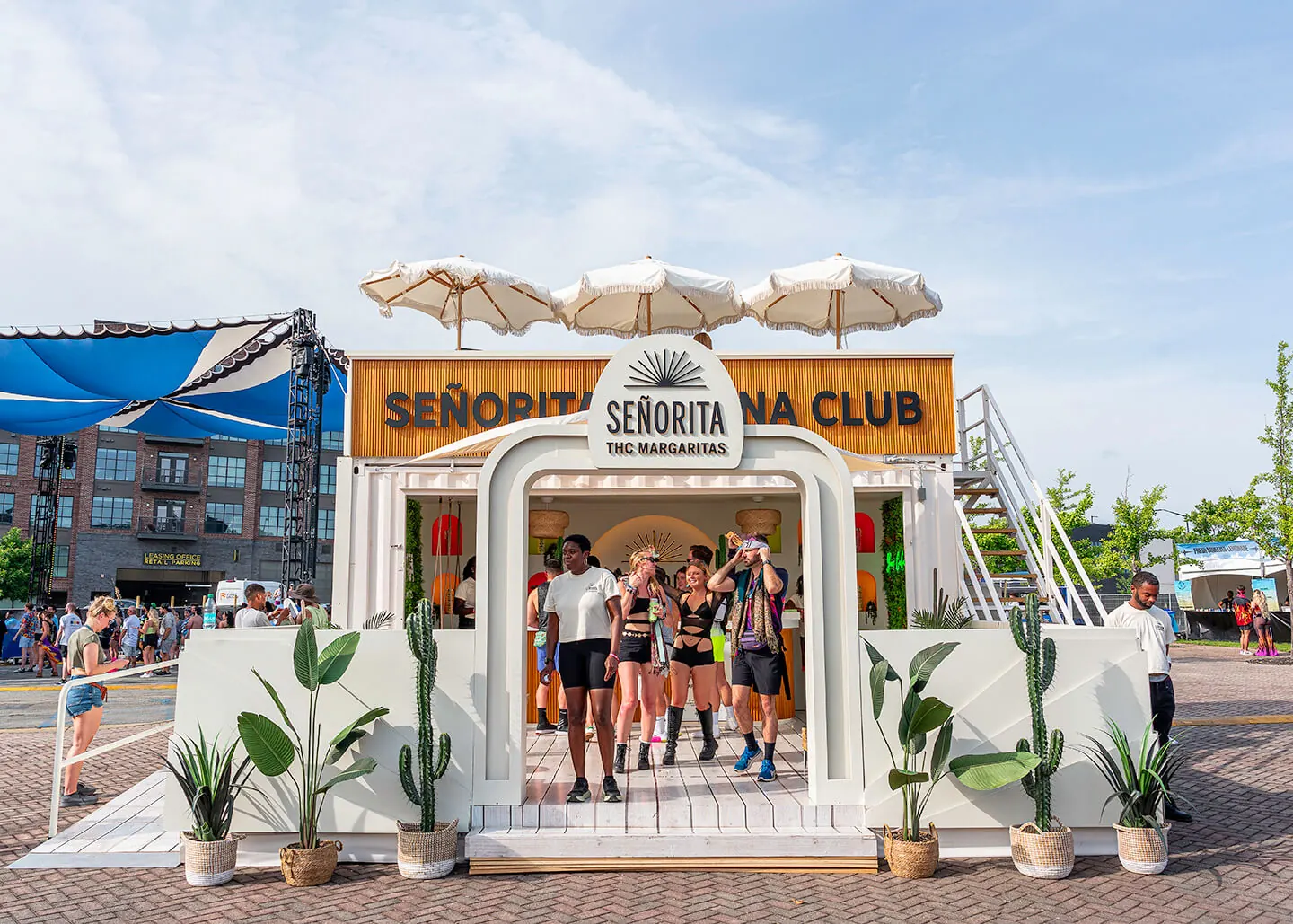 Custom branded container bar and retail buildout